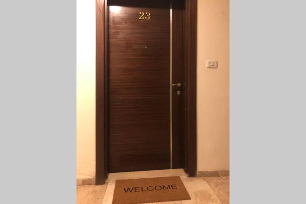 Luxury Apartment In Awesome Location In Аман Екстериор снимка